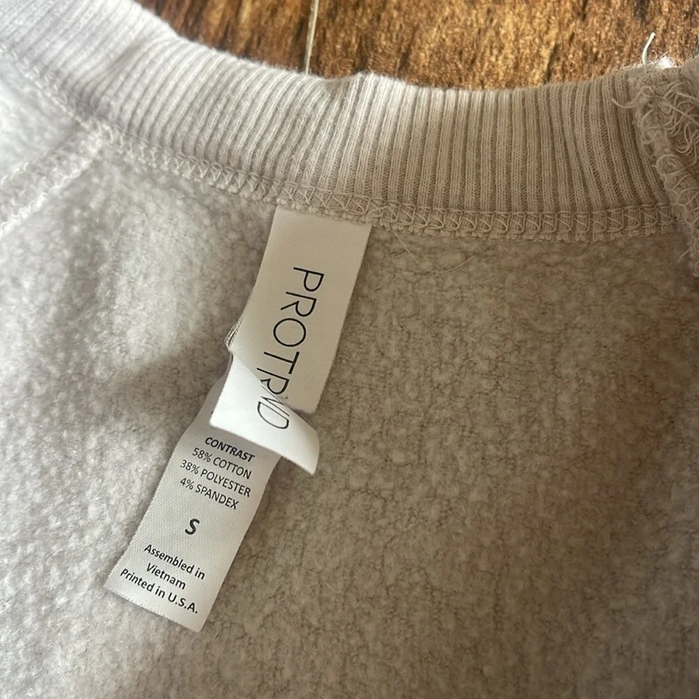 Protrend Crewneck Trendy Smiley sweatshirt - Picture 6 of 6